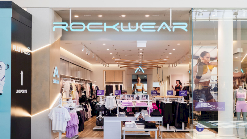 ROCKWEAR Casual Stylist